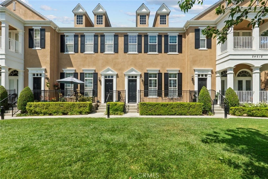 24012 Bridgeport Lane 12, Valencia