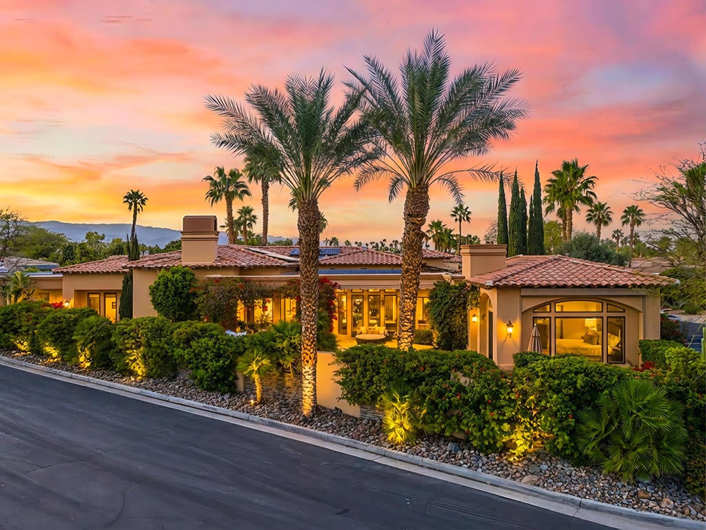 35 Overland Court, Palm Desert