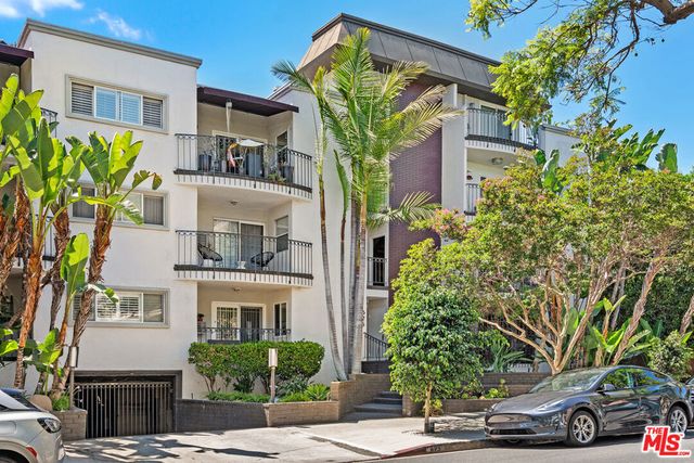 625 N Flores Street # 304, West Hollywood
