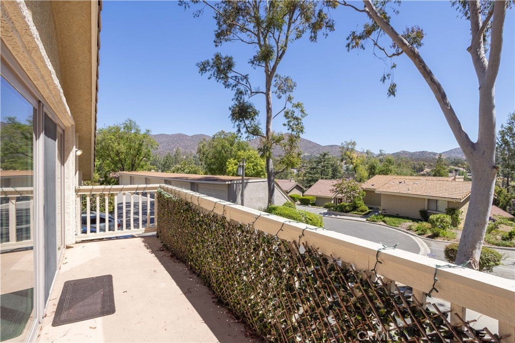 583 Calle De Las Ovejas, Oak Park