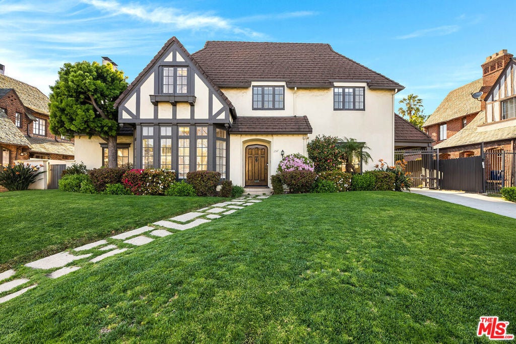 Photo of Listing #26656465