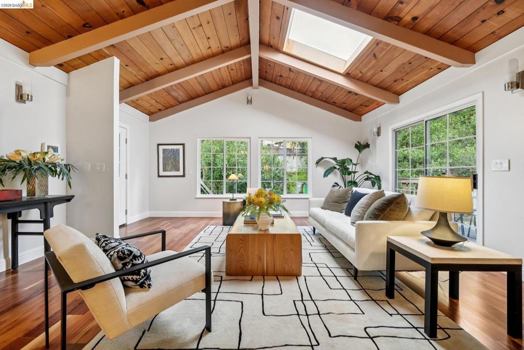 Photo of Listing #41125466