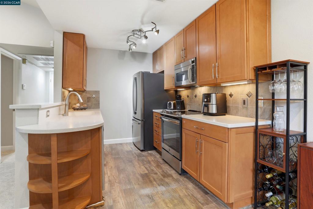 Photo of Listing #41125468