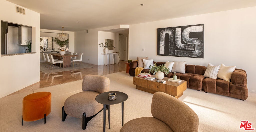 Photo of Listing #26657661