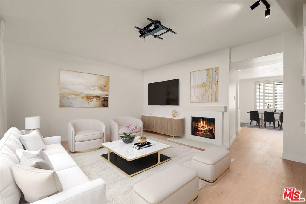 Photo of Listing #26656871