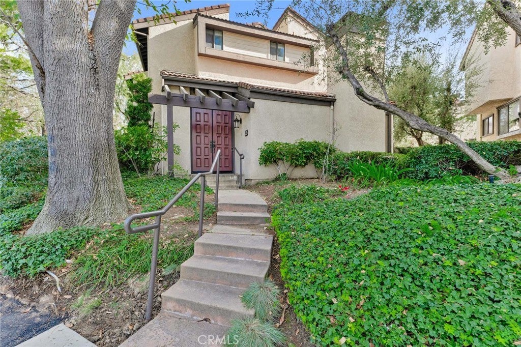 5757 Owensmouth Avenue 20, Woodland Hills