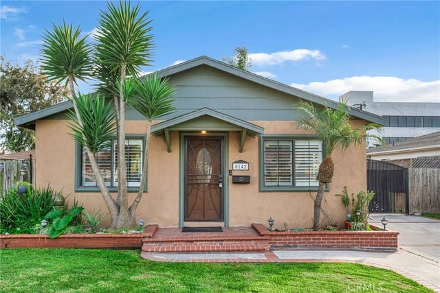 5142 W 142nd Street, Hawthorne.