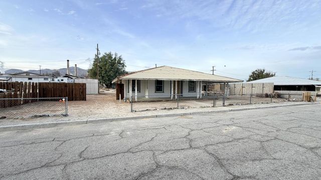 82962 Panamint Avenue, Trona