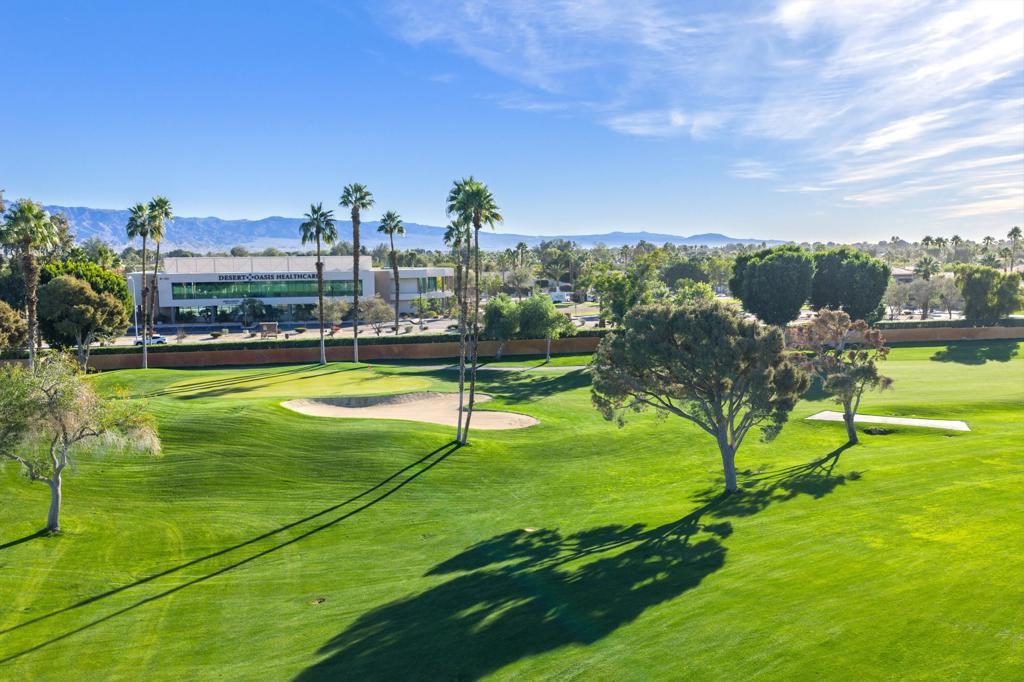 41022 Woodhaven Drive E, Palm Desert