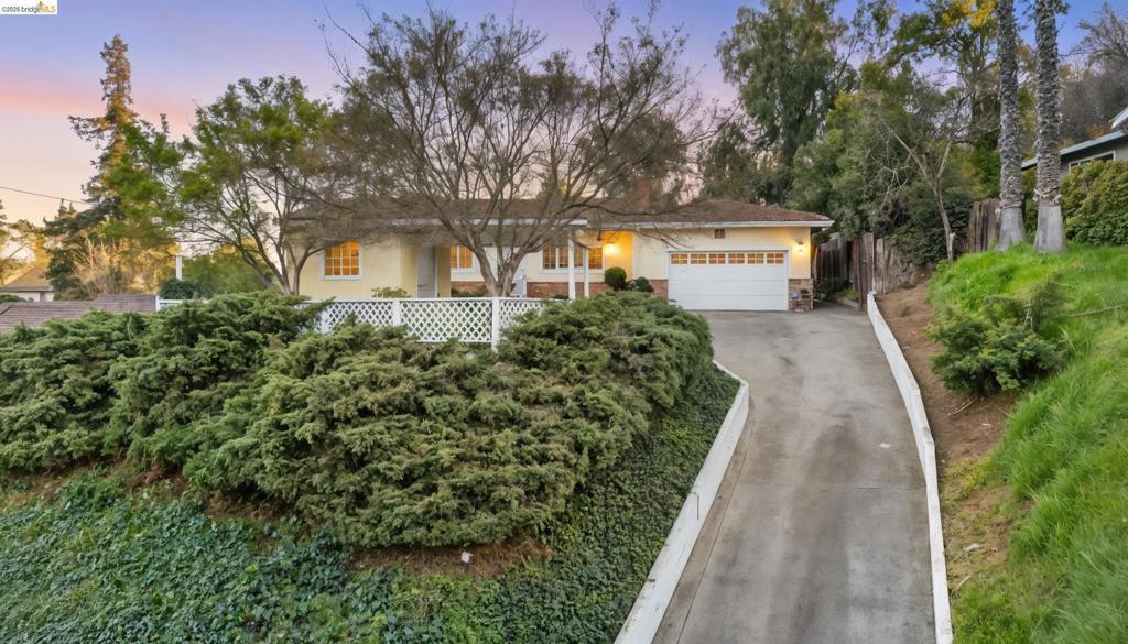 Photo of Listing #41125558