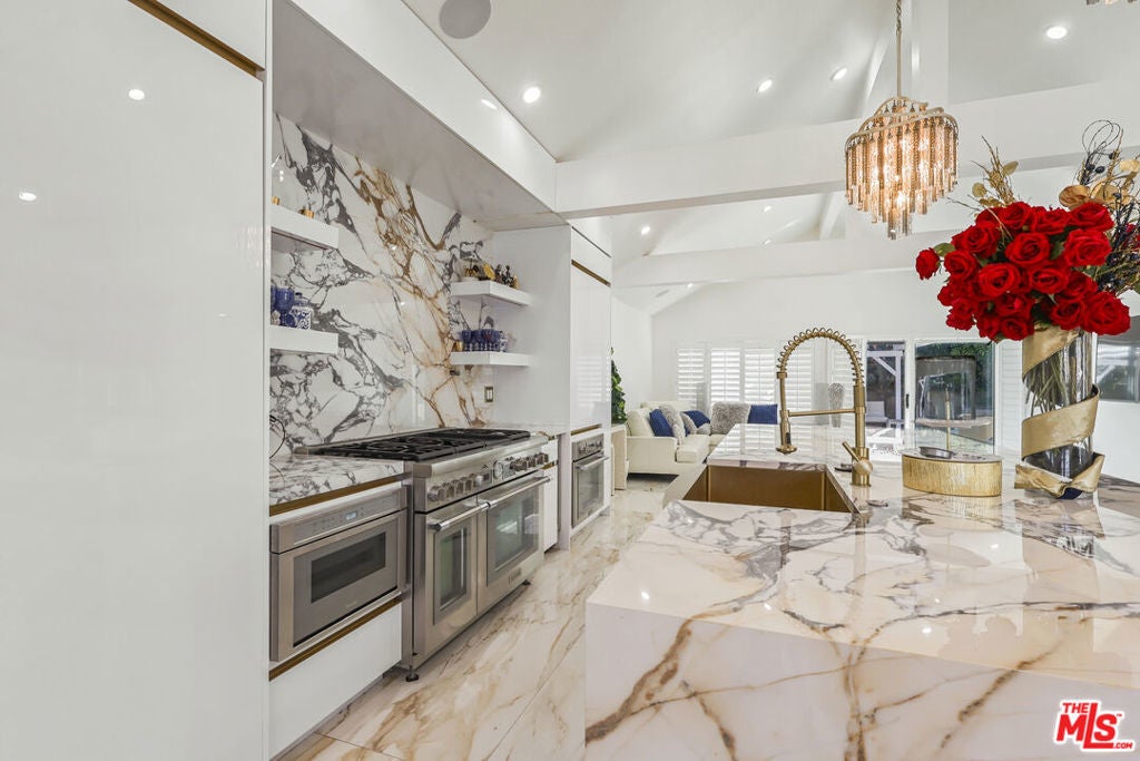 Photo of Listing #26658051