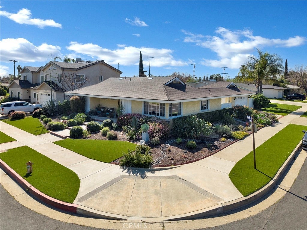 Photo of Listing #SR26041462