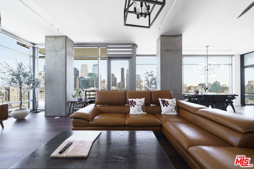 1100 Hope Street 1516, Los Angeles