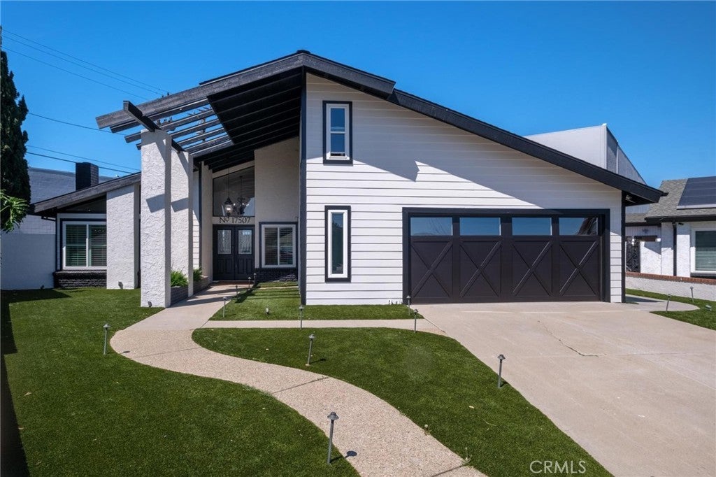 Photo of Listing #PV26044511