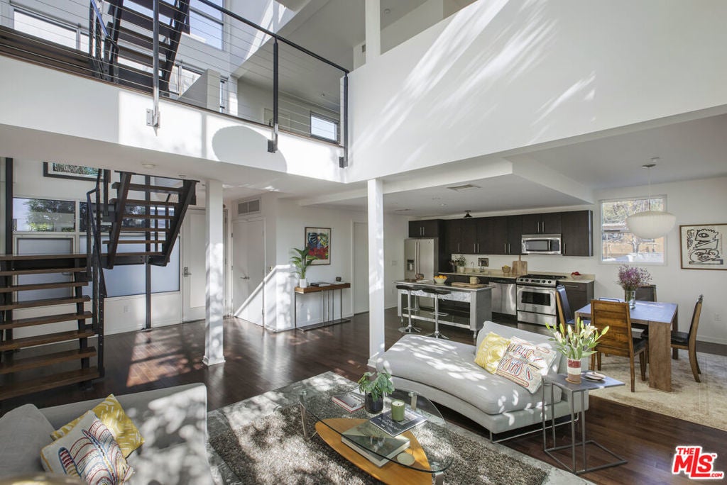 Photo of Listing #26658083