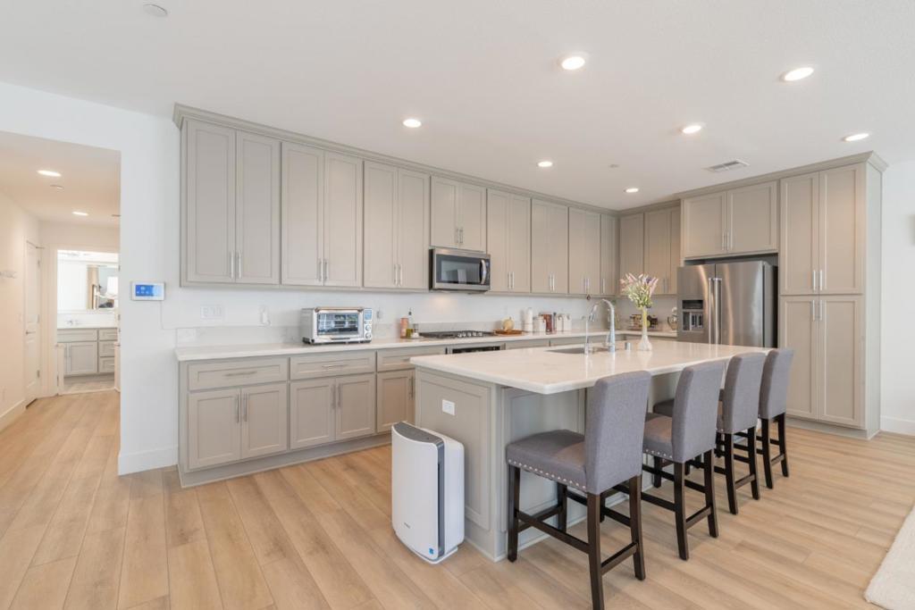 Photo of Listing #ML82036775