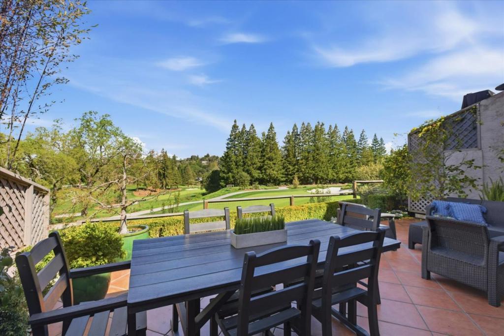 206 Sand Hill Circle, Menlo Park