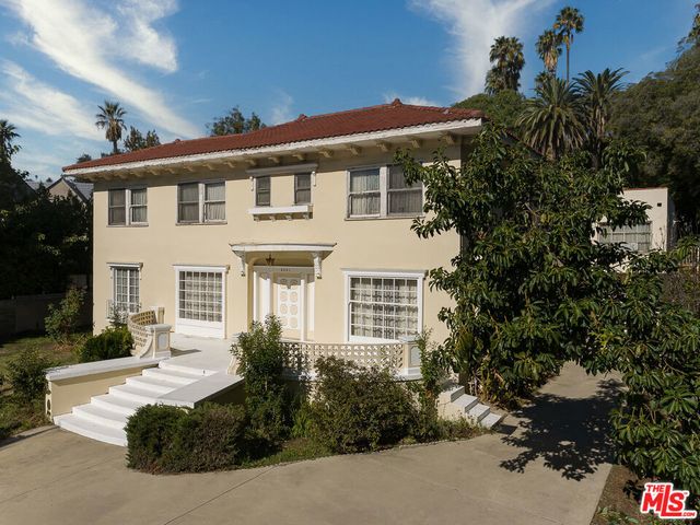 5231 Franklin Avenue, Los Angeles