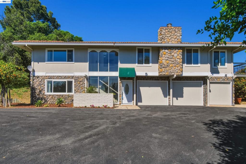 Photo of Listing #41125640