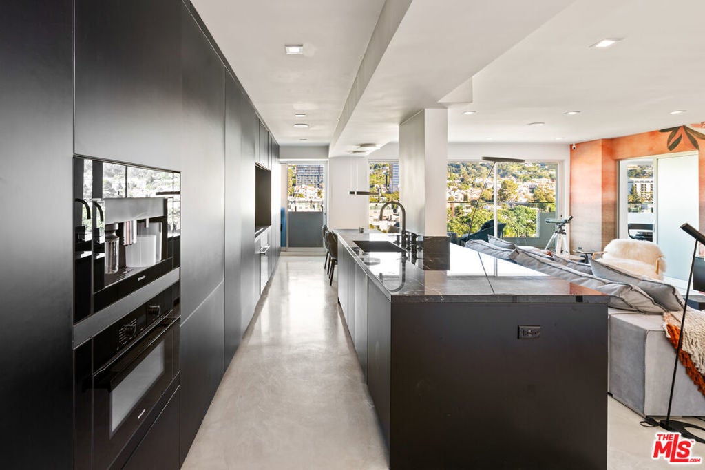 Photo of Listing #25628139