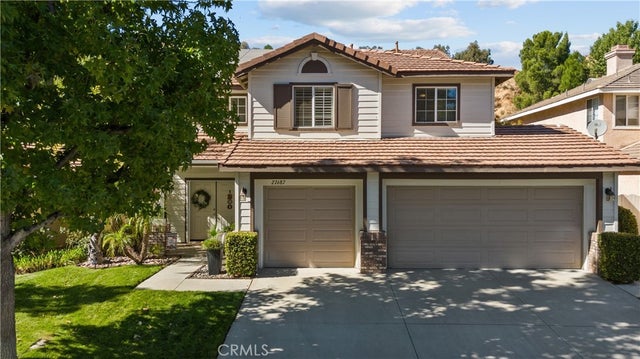 27687 Ron Ridge, Saugus