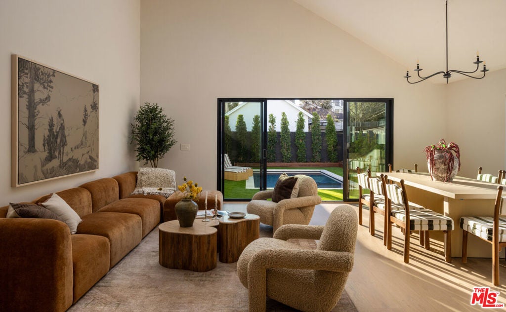 Photo of Listing #26658453