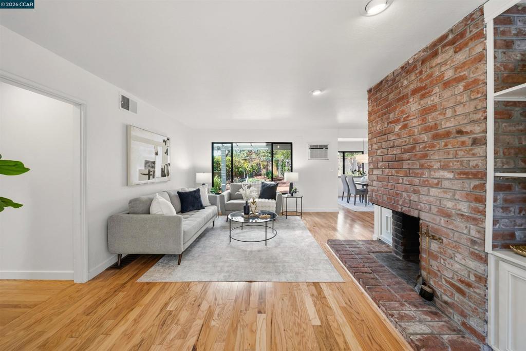 Photo of Listing #41125683