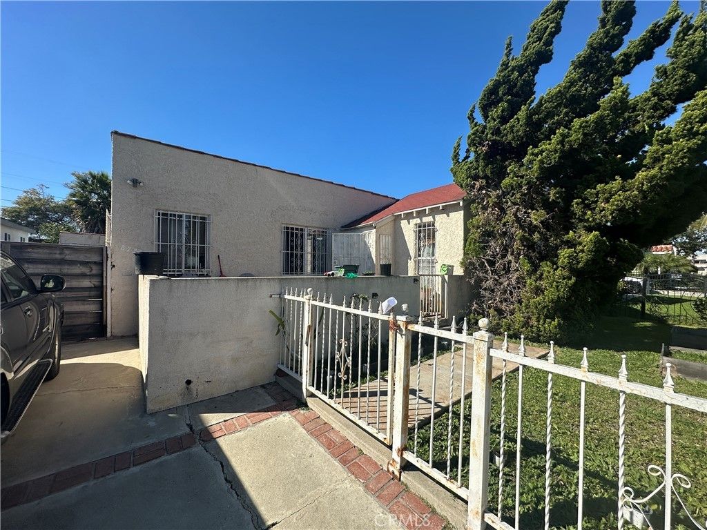 8725 S Denker, Los Angeles