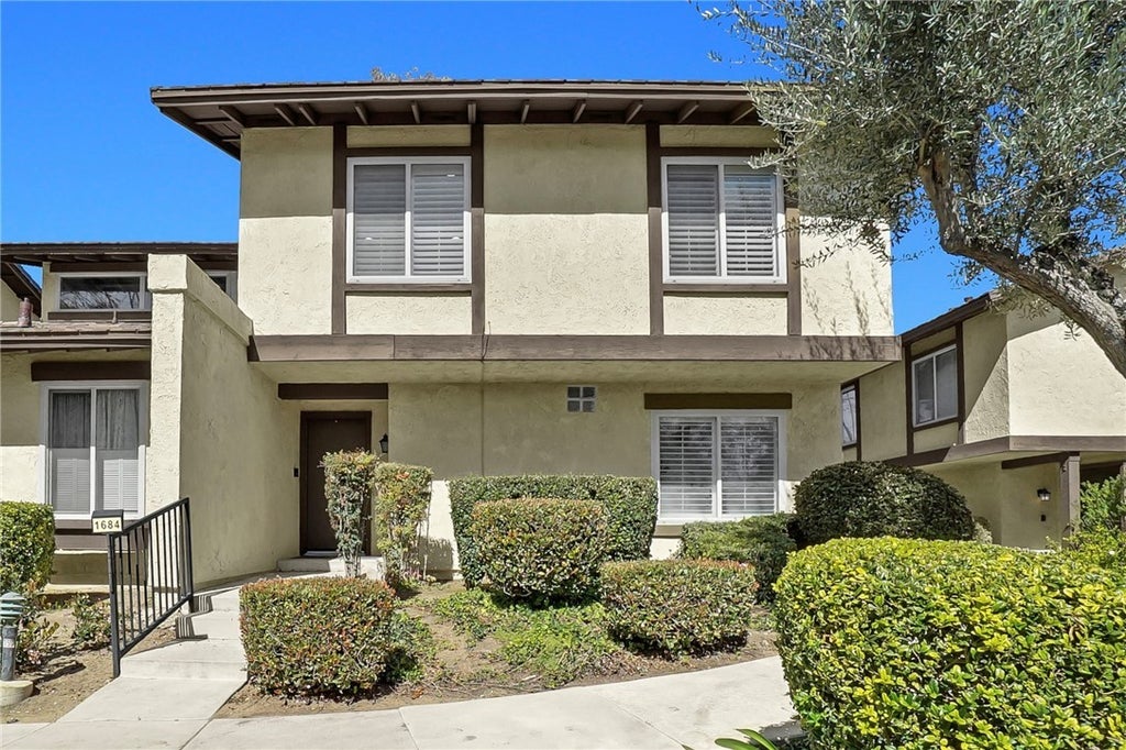 1684 Aspen Village Way, West Covina