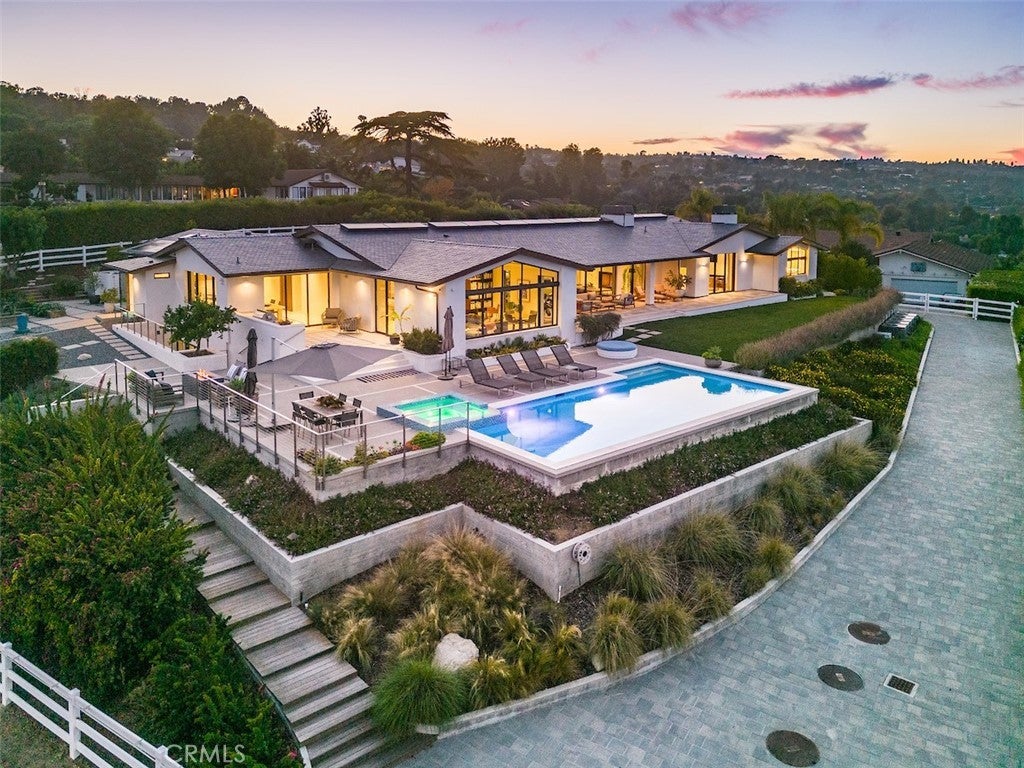 Photo of Listing #PV26046180