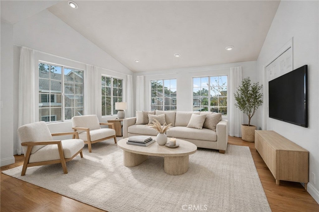 Photo of Listing #OC26031636