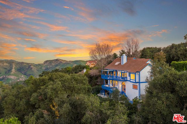 20675 Medley Lane, Topanga
