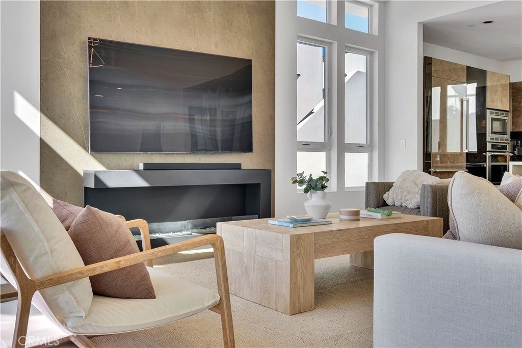 Photo of Listing #SB26045933