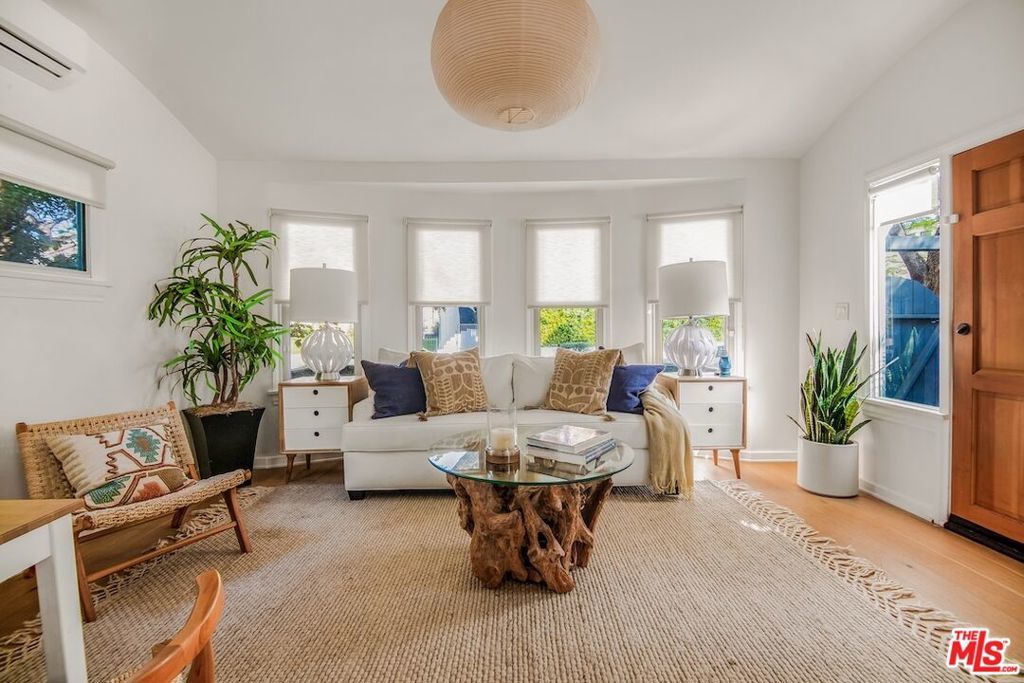 Photo of Listing #26656609