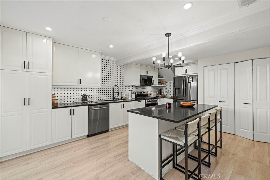 8601 Sunland 37, Sun Valley