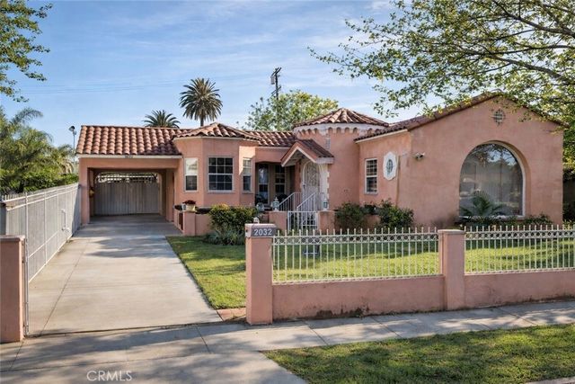 2032 W 77th St, Los Angeles