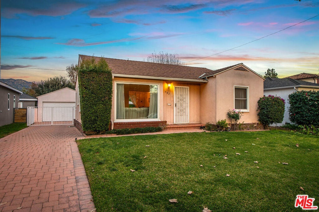 Photo of Listing #26658891