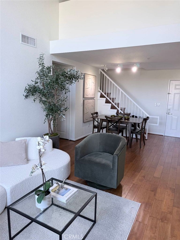 1801 Katella 4135, Anaheim