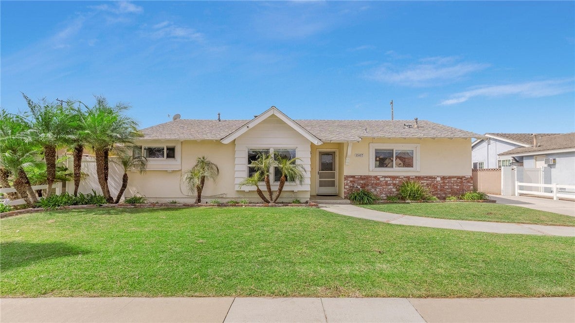 Photo of Listing #SB26046515