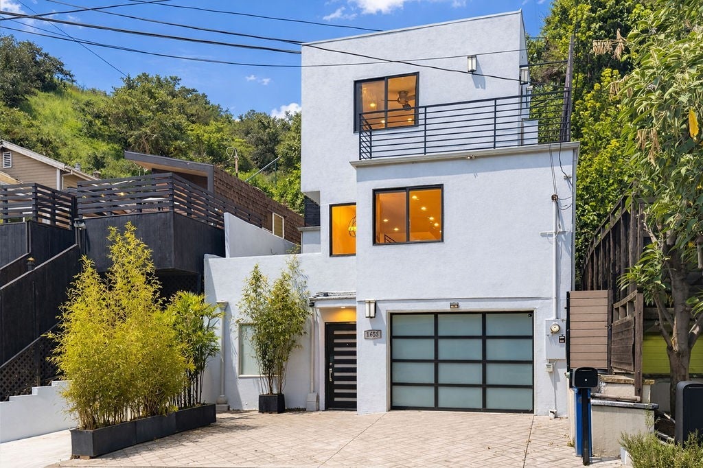 Photo of Listing #PW26045030