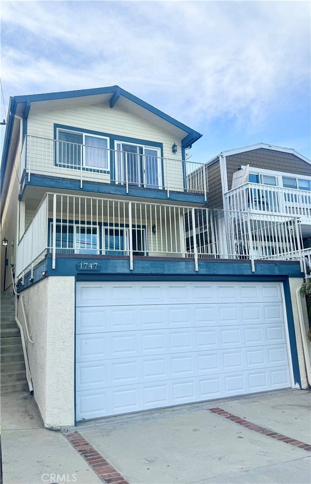 1747 Wollacott, Redondo Beach.