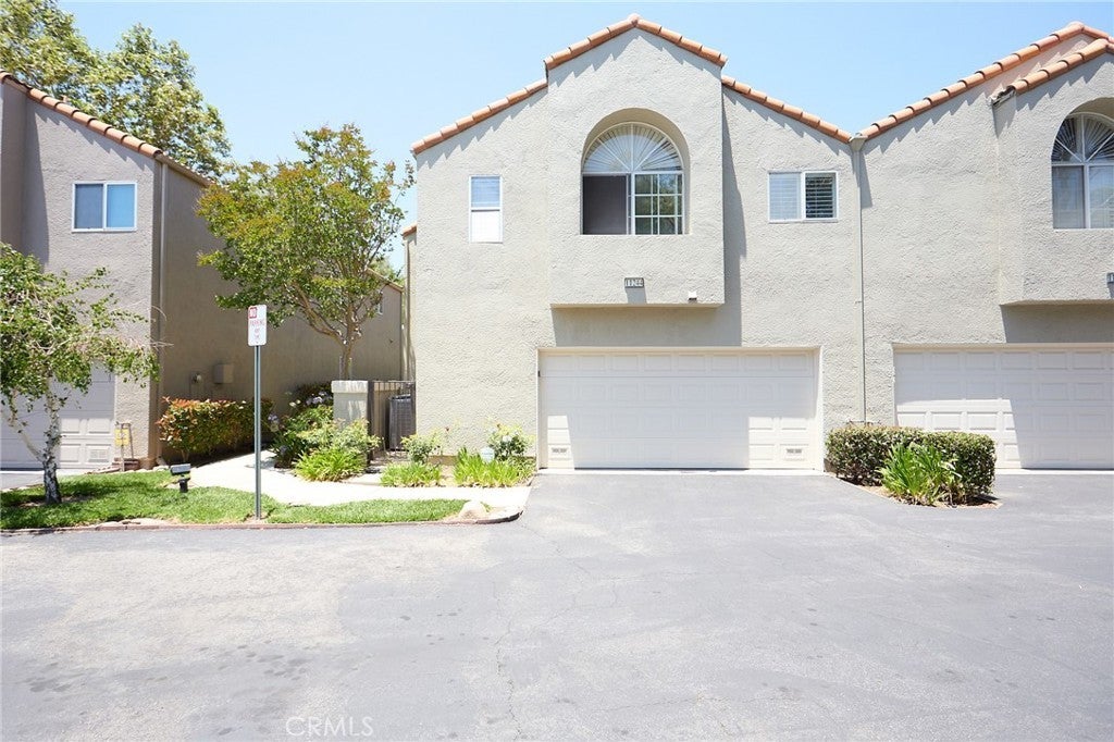 11244 Sierra Pass Place, Chatsworth