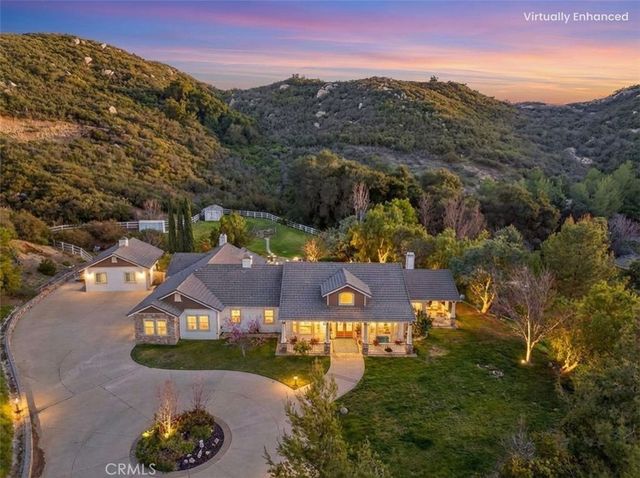 41275 Hacienda Drive, Murrieta