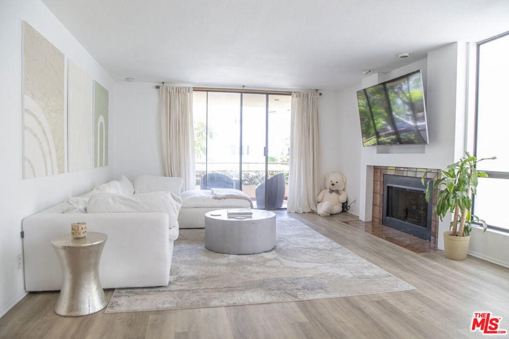 Photo of Listing #26654429