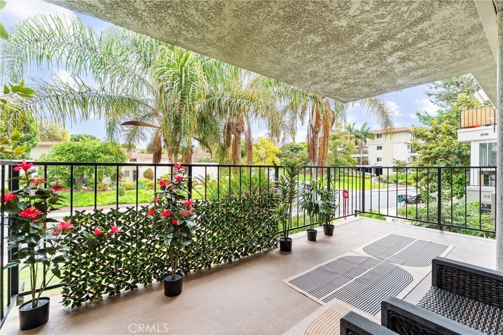 2393 Viaduct Mariposa 2f, Laguna Woods