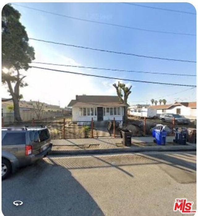 11319 Larch Avenue, Inglewood.