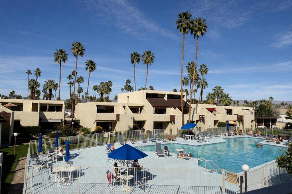 1655 E Palm Canyon Drive # 618, Palm Springs