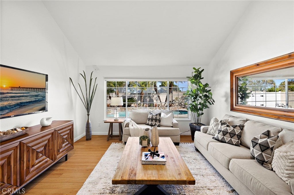 Photo of Listing #NP26043640