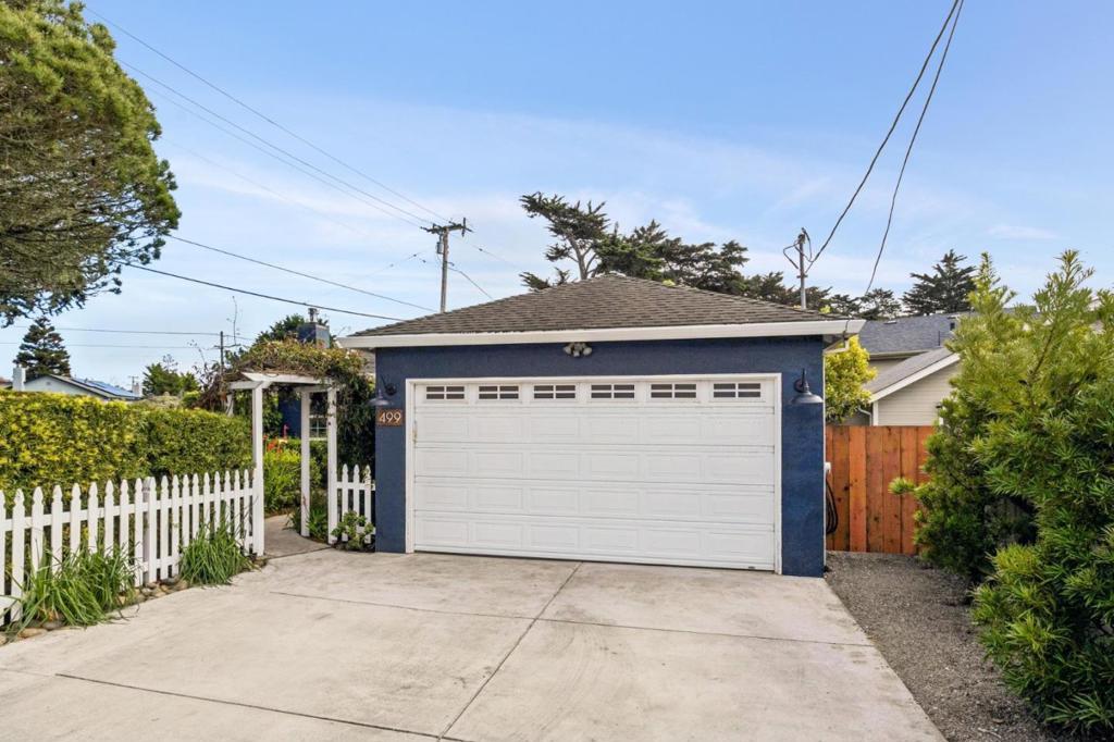 Photo of Listing #ML82037160