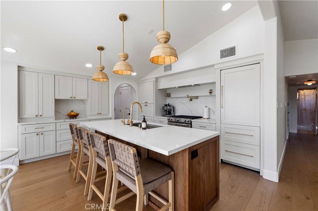 Photo of Listing #SR26047375